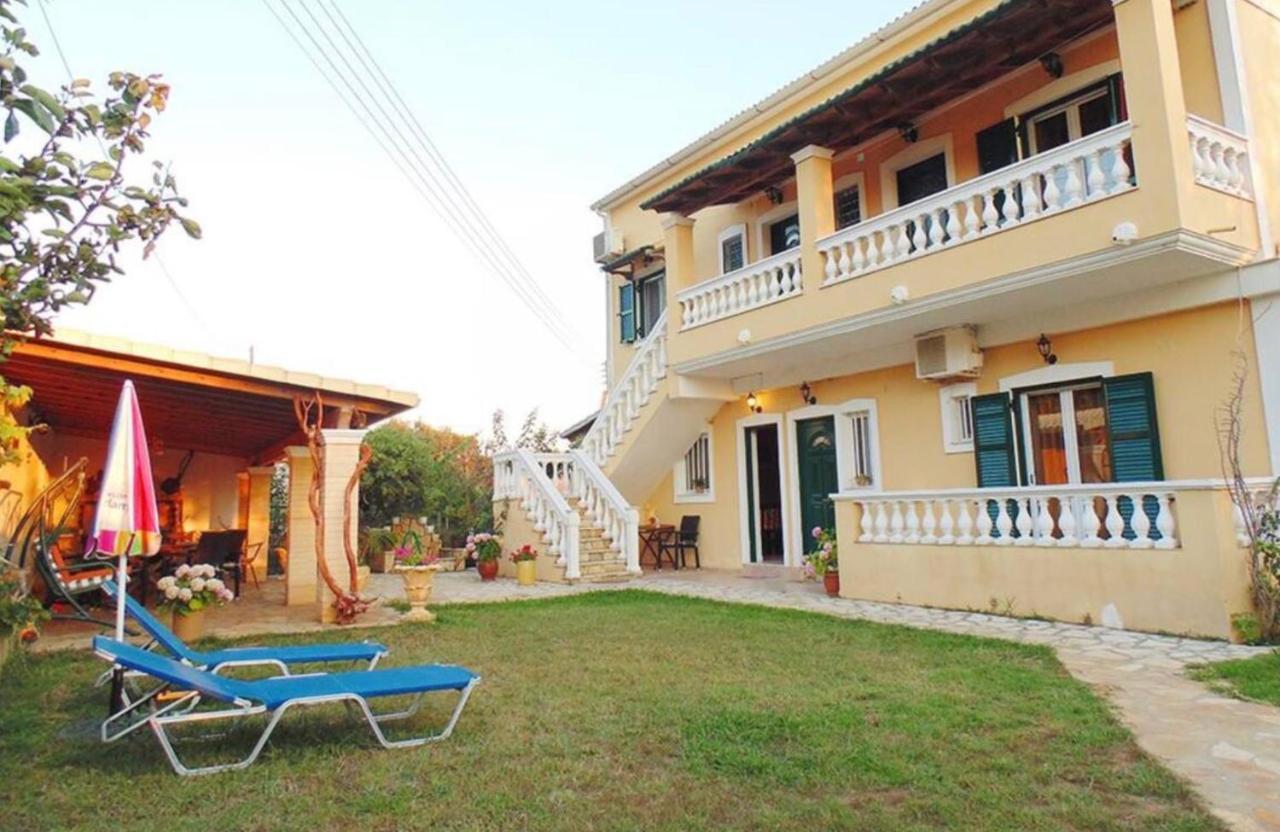Stefanias Prasoudi Beach Ágios Matthaíos Exterior foto