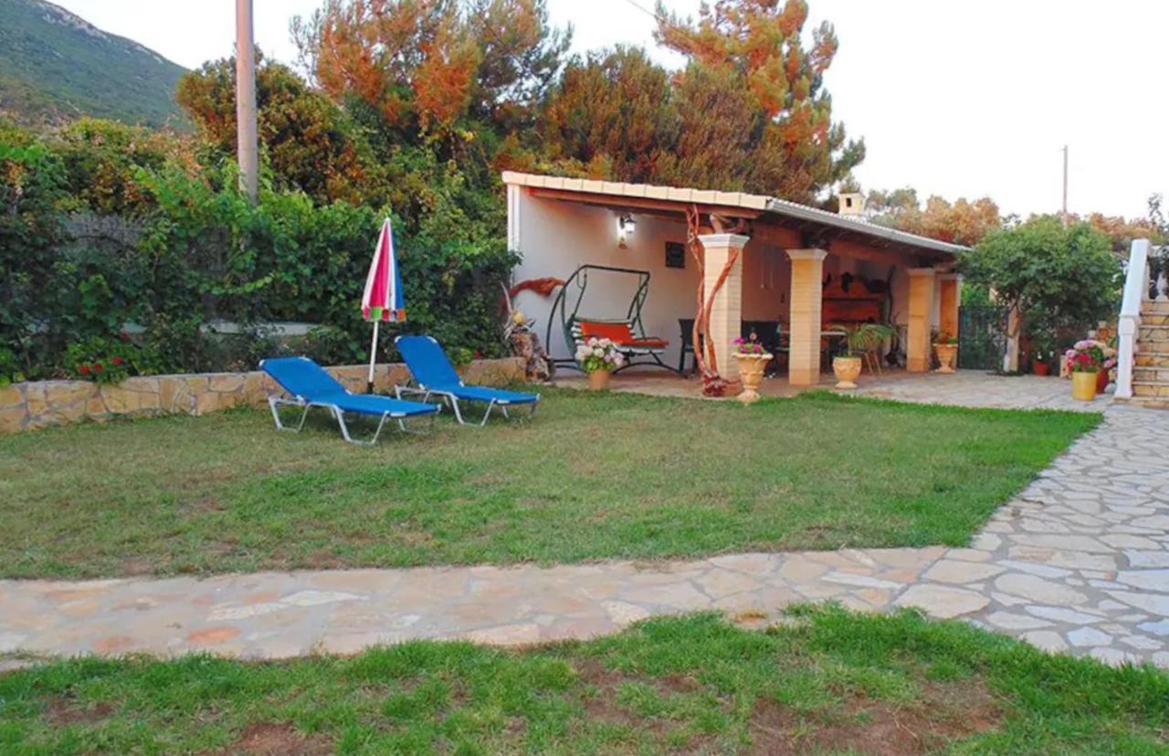 Stefanias Prasoudi Beach Ágios Matthaíos Exterior foto