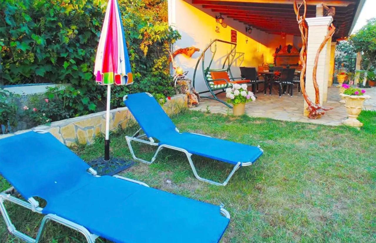 Stefanias Prasoudi Beach Ágios Matthaíos Exterior foto